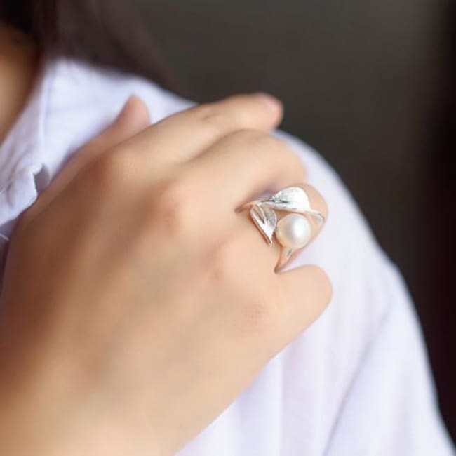 Pearly Leaf Ring Jewelry